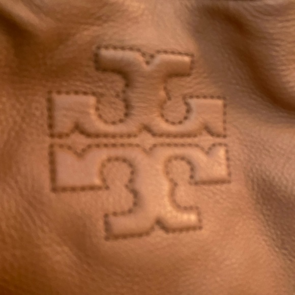 Tory Burch Thea Pebbled Camel Tan Leather Handbag Hobo bag w dust bag ! - Picture 3 of 14